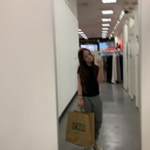 Meet your Posher, Farrah